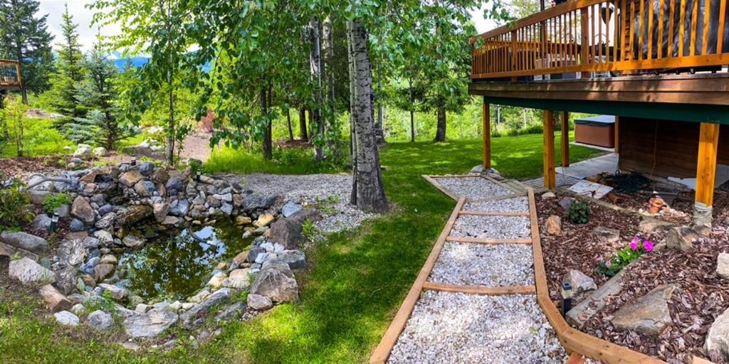 Journey'S End - 2 Bed 1 Bath Suite Golden Bagian luar foto