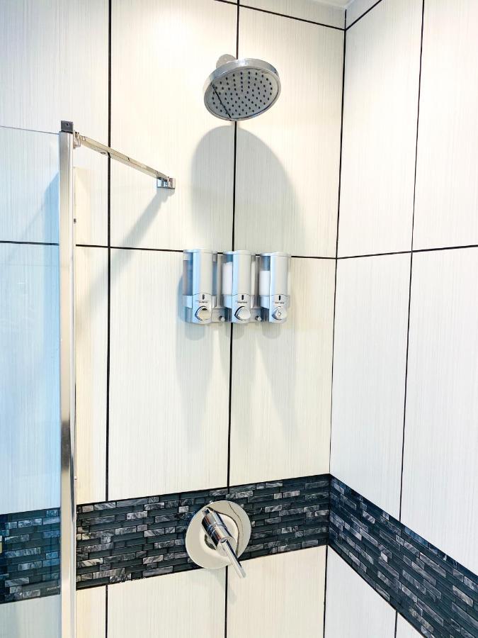 Journey'S End - 2 Bed 1 Bath Suite Golden Bagian luar foto
