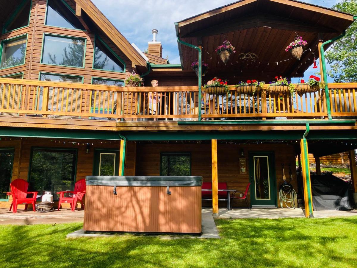 Journey'S End - 2 Bed 1 Bath Suite Golden Bagian luar foto