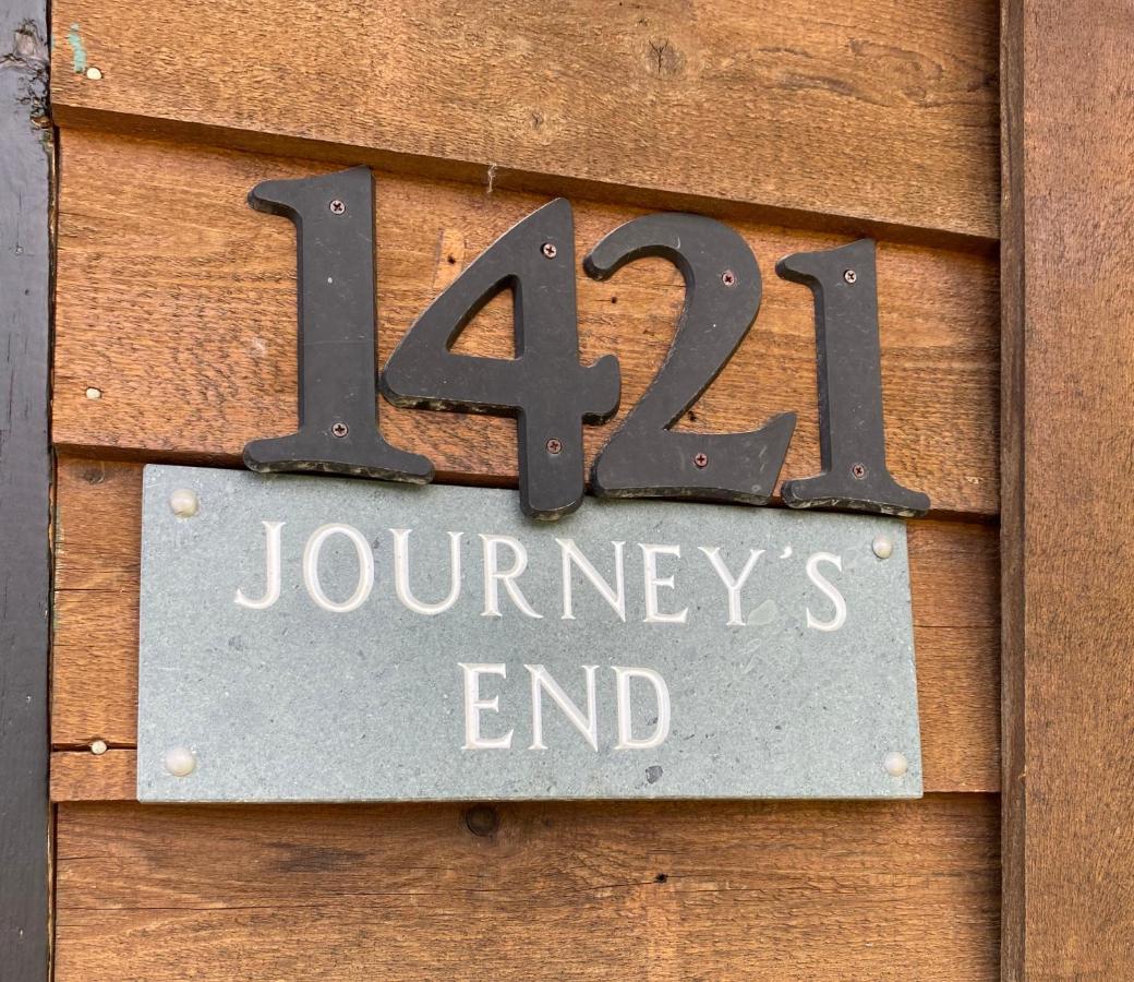 Journey'S End - 2 Bed 1 Bath Suite Golden Bagian luar foto